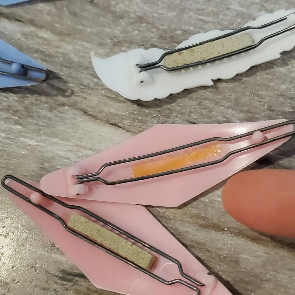 Vintage 60s 70s Lot 13 Large Plastic‎ Hair Barrettes Lot White Blue Pink Diamond